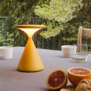 SALT Akku Tischleuchte